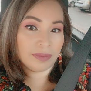 Meet your Posher, Luz maria